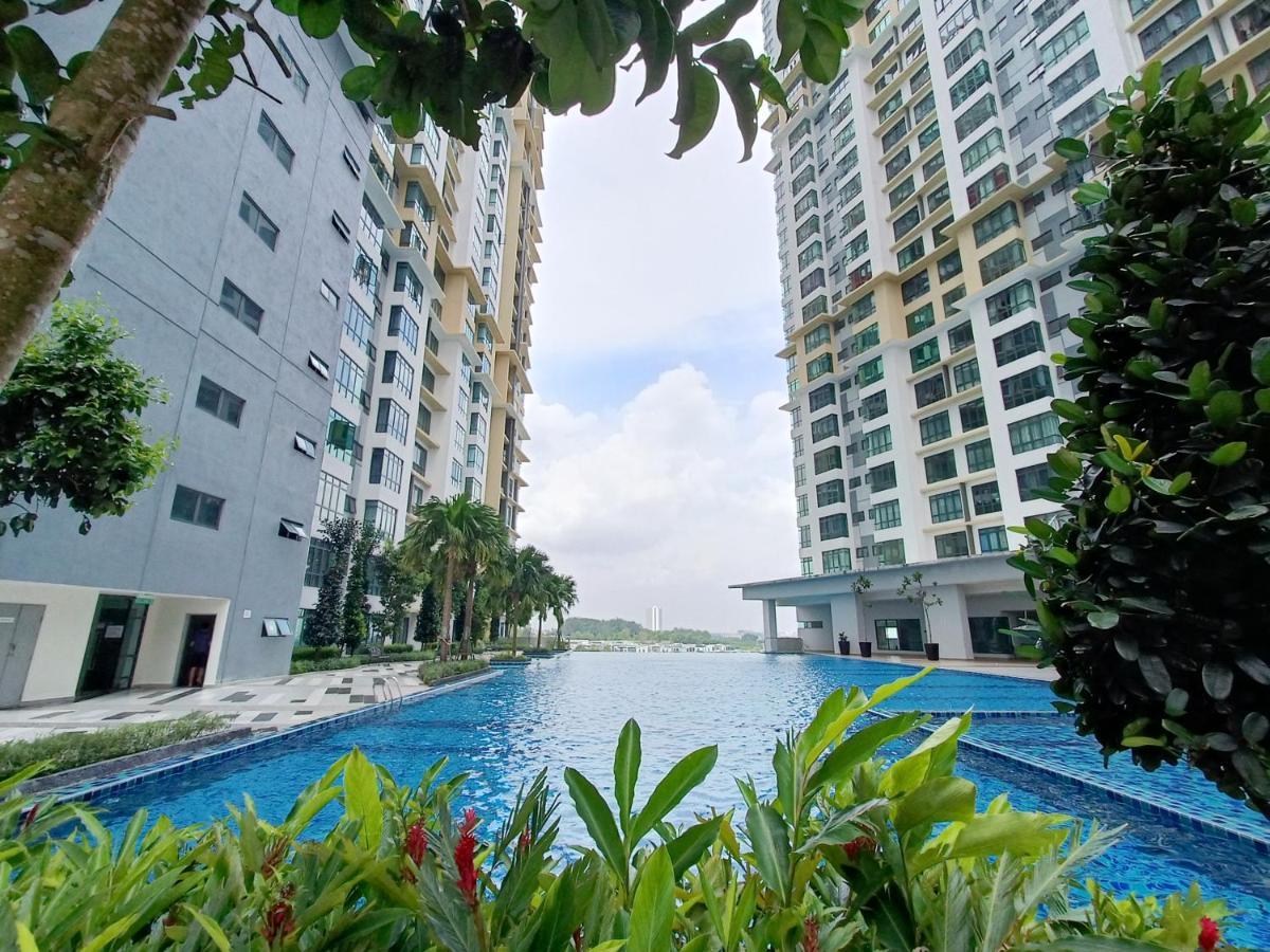 Apartamento Arc Austin Hills Residensi By Antlerzone Johor Bahru Exterior foto