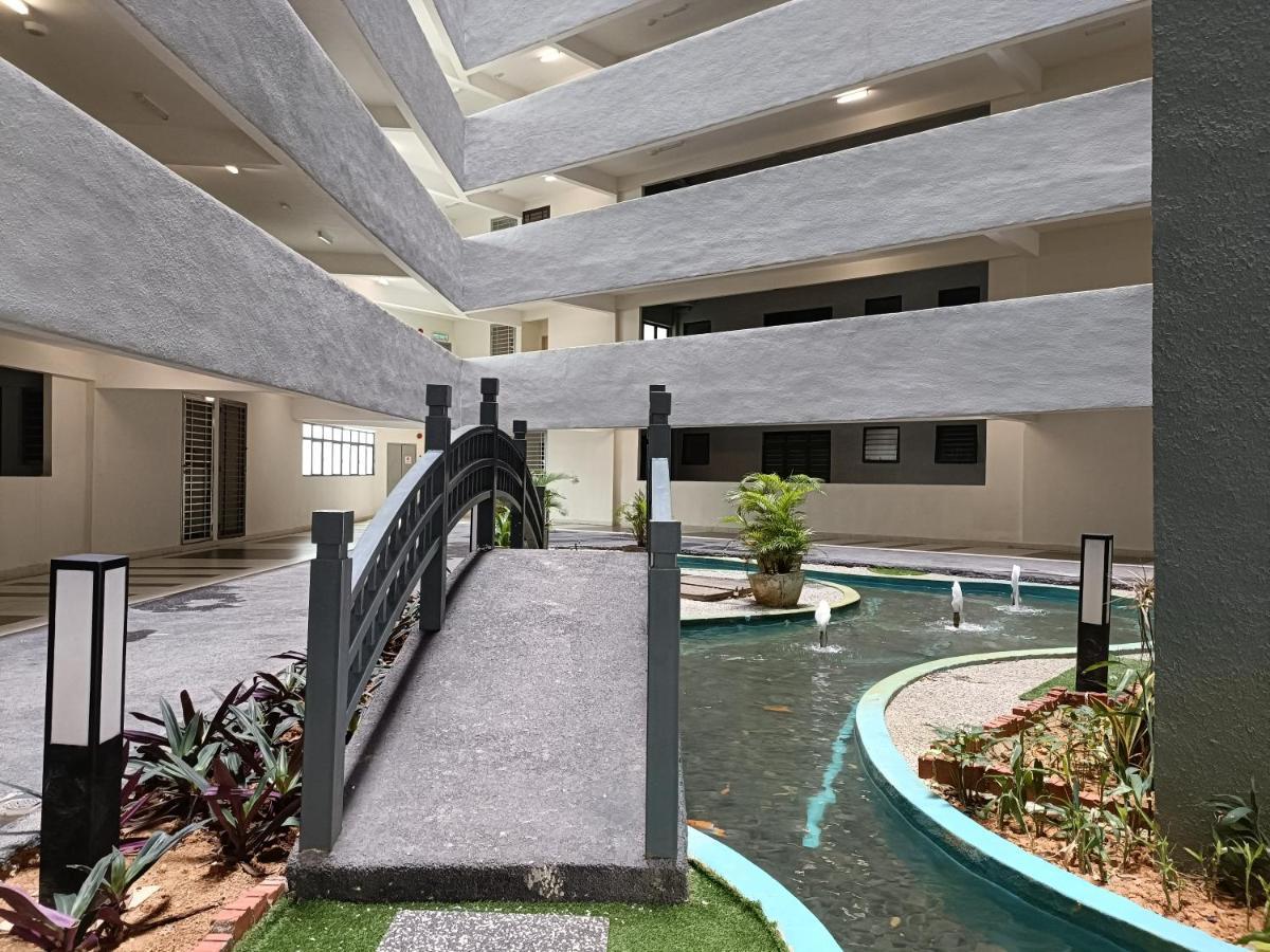 Apartamento Arc Austin Hills Residensi By Antlerzone Johor Bahru Exterior foto