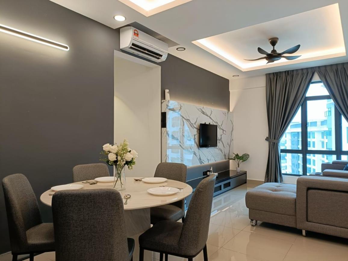 Apartamento Arc Austin Hills Residensi By Antlerzone Johor Bahru Exterior foto