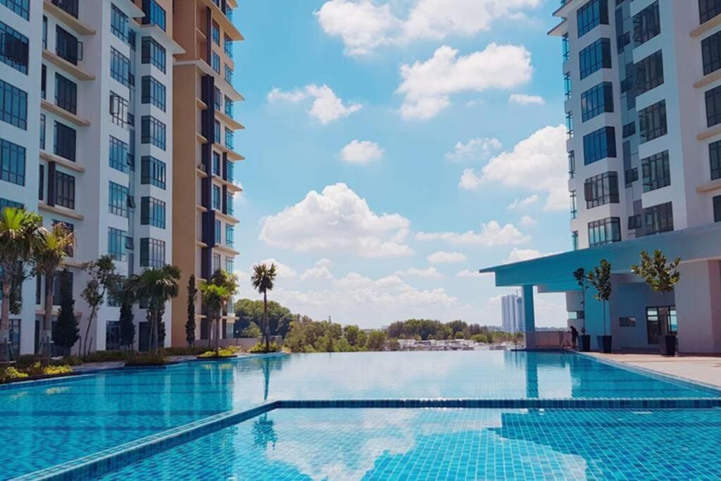 Apartamento Arc Austin Hills Residensi By Antlerzone Johor Bahru Exterior foto